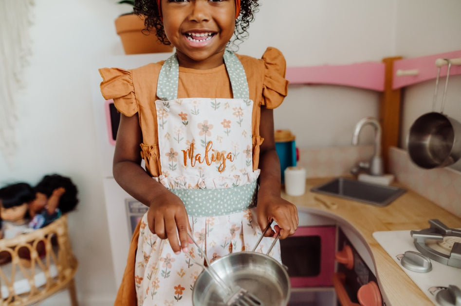 Mummy and Me Apron Set (100% Organic Cotton) Family Matching Apron