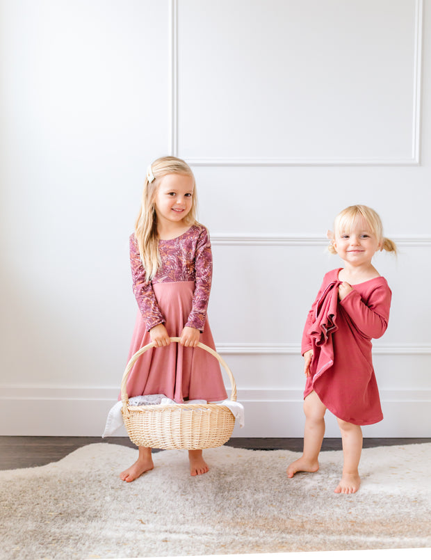 Twirl Dresses For Fall Family Photos
